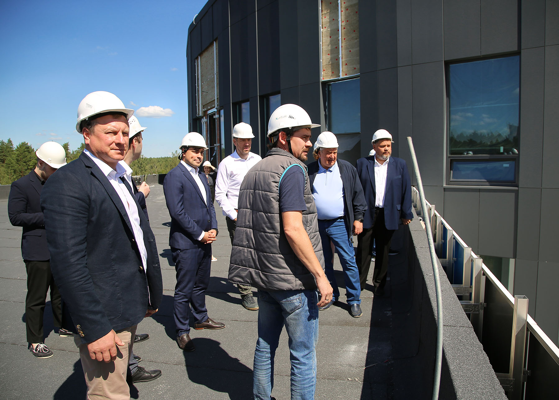 Qishloq xo'jaligi vazirligi va Rossiya sanoat va savdo vazirligi vakillari Chernogolovkadagi avgust ilmiy markazining innovatsion salohiyatini baholadilar